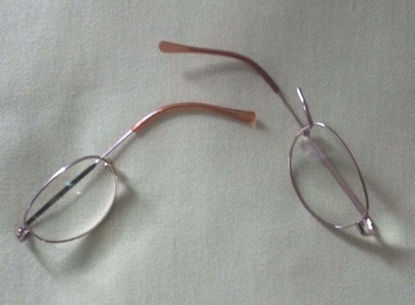 Picture of Eyeglass Repair